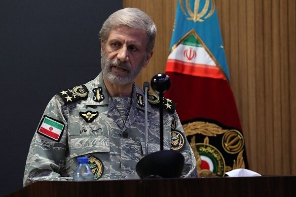 سرلشکر حاتمی: نباید تهدید دشمن را تمام‌شده تلقی کرد