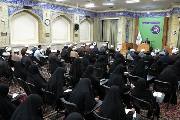 دوره توانمندسازی اساتید حوزه علمیه خراسان برگزار شد