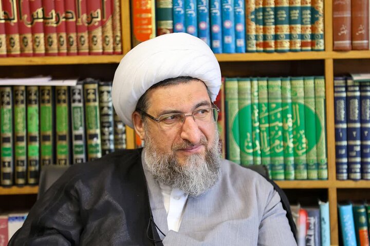 هر دولتی در دوره خود گامهایی در مسیر پیشرفت ایران برداشته است