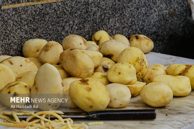آشپزخانه مرکزی طبخ غذای جنگ زدگان جنگ با رژیم صهیونی 7