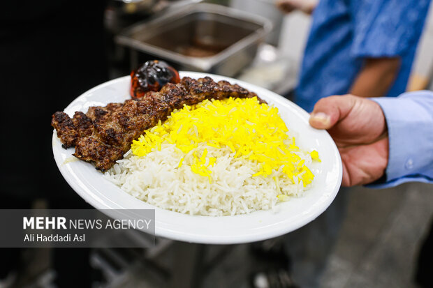 آشپزخانه مرکزی طبخ غذای جنگ زدگان جنگ با رژیم صهیونی 37