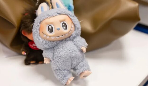 راز عجیب فروش جهانی عروسکهای زشت در قالب نمایش لوکس!