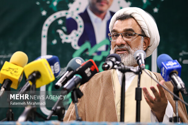 «خدمات متقابل ایران و افغانستان» را بنویسیم؛ رجایی در مسیر ایران بزرگ