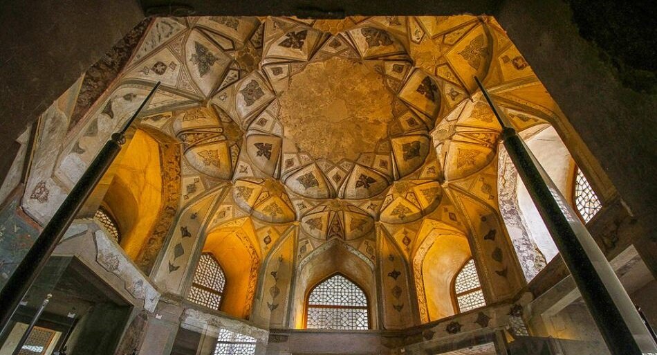 رازهای یک کاخ ۸ گوشه در قلب چهارباغ اصفهان؛ هشتبهشت چگونه ساخته شد؟