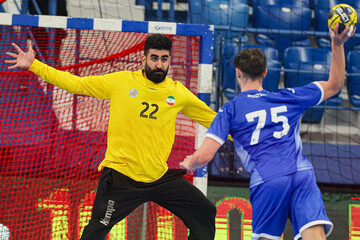 کازرونی: از انتقال تجربه‌ام به نوجوانان هندبال احساس خوبی دارم