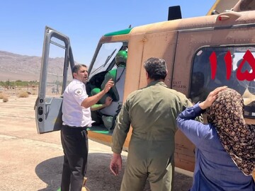 مصدوم شدن ۲ زن و ۳ کودک در واژگونی خودروی سمند در کرمان