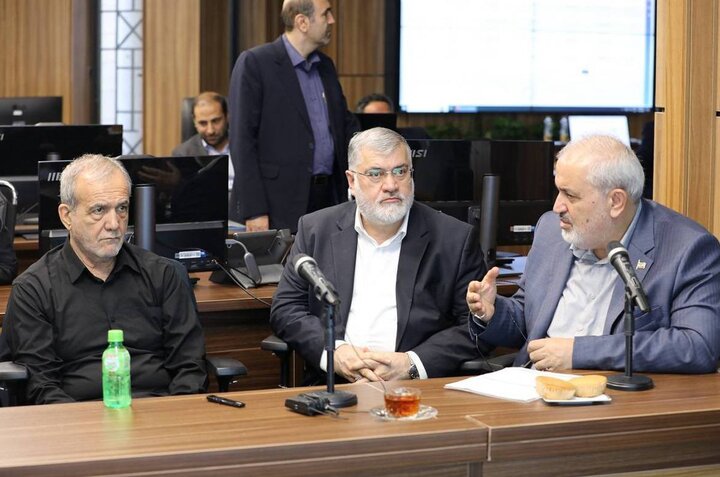 بازدید رئیس جمهور از وزارت نیرو