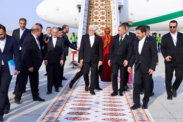 Iran’s 1st VP Aref arrives in Turkmenistan for UN Summit