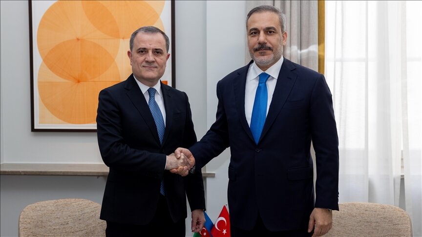 Turkish, Azeri foreign ministers discuss regional issues