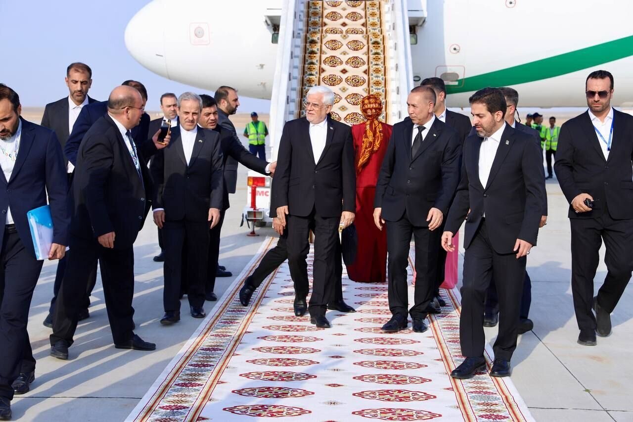Iran’s 1st VP Aref arrives in Turkmenistan for UN Summit