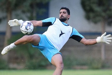 ساپینتو دروازه‌بان استقلال را به کمیته انضباطی سپرد