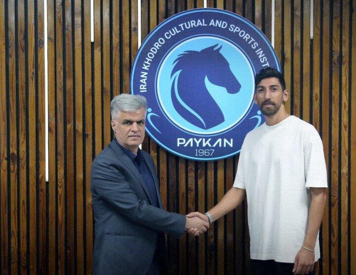 مهاجم ذوب‌آهن با پیکان تهران قرارداد بست