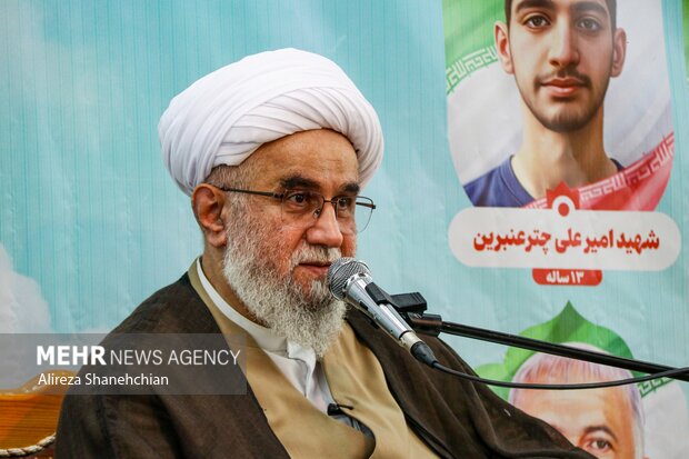 بزرگداشت اربعین ۱۷ شهید والا مقام آستانه اشرفیه