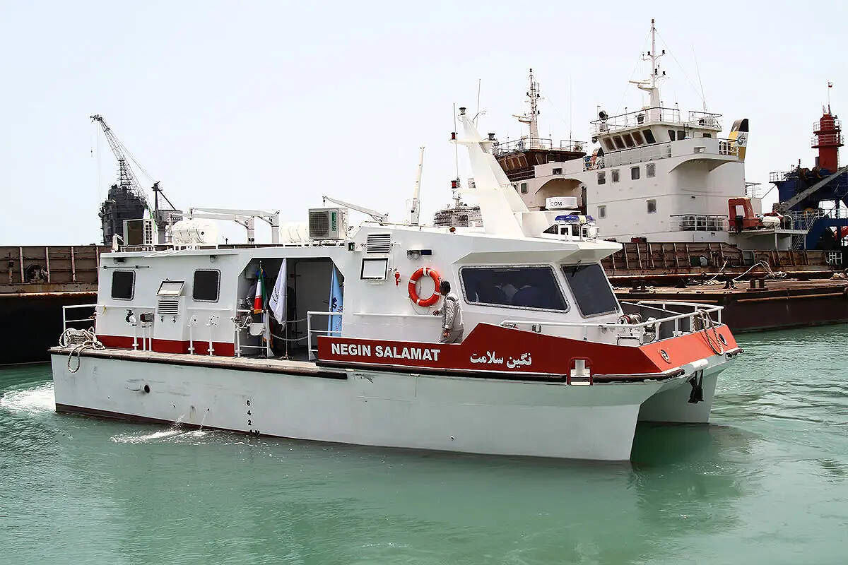 «خارگ» جزیرهای در دل خلیج فارس؛ لزوم استقرار اورژانس دریایی