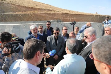 بازدید استاندار همدان از پروژه‌های عمرانی و اقتصادی تویسرکان