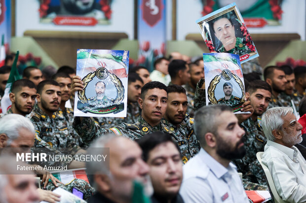 مراسم اربعین شهدای اقتدار ایران 61