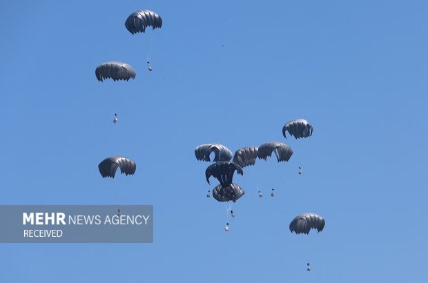 حماس: عملیاتهای هوایی کمکرسانی جنبه تبلیغاتی دارد