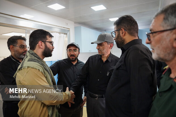 بازدید رئیس ستاد اجرایی فرمان امام از روند خدمت‌رسانی در مرز مهران 6