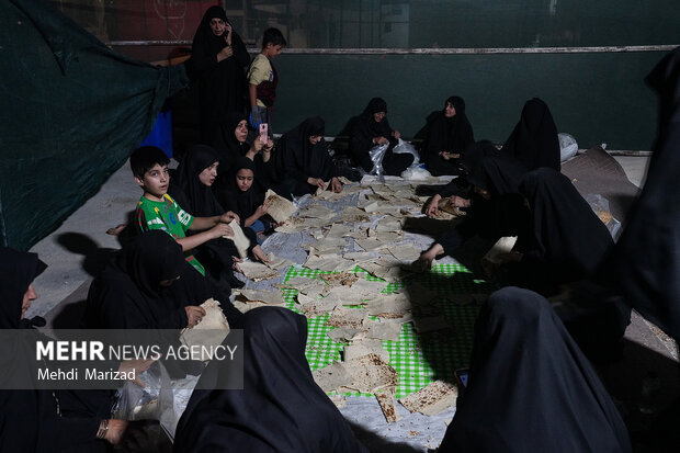 بازدید رئیس ستاد اجرایی فرمان امام از روند خدمت‌رسانی در مرز مهران 28