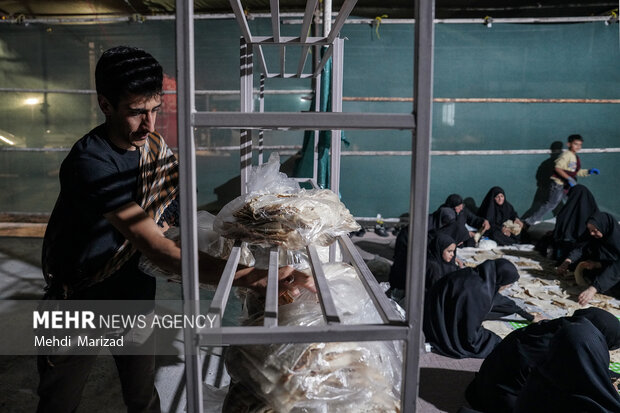 بازدید رئیس ستاد اجرایی فرمان امام از روند خدمت‌رسانی در مرز مهران 26