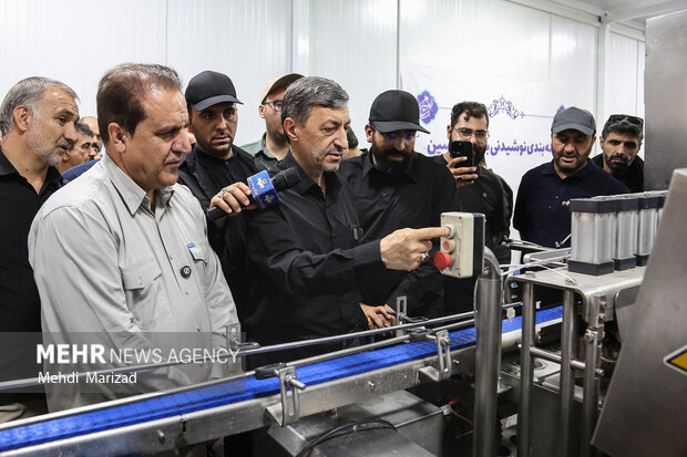 بازدید رئیس ستاد اجرایی فرمان امام از روند خدمت‌رسانی در مرز مهران 55