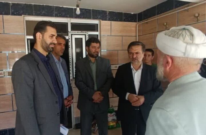 حضور معاون استاندار گلستان در کنار خانواده داغدیده حادثه انفجار گاز حضور معاون استاندار گلستان در کنار خانواده داغدیده حادثه انفجار گاز