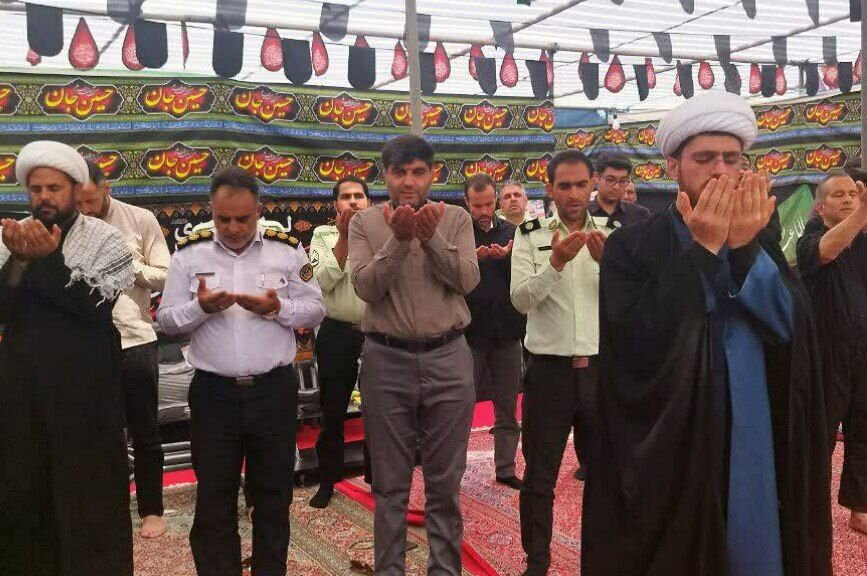 نماز جماعت در مرز باشماق برپا شد نماز جماعت در مرز باشماق برپا شد