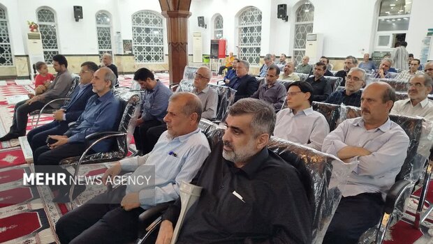 ویژه برنامه شب شعر«مسافران بامداد؛ روایت ۱:۱۷» برگزار شد