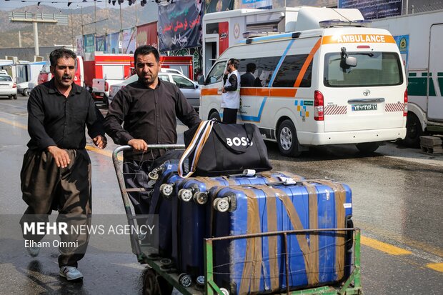 بازدید استاندار کردستان از مرز باشماق و روند برپایی مواکب