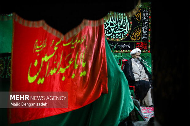 روضه‌خوانی سنتی با عطر گلاب ناب در یزد