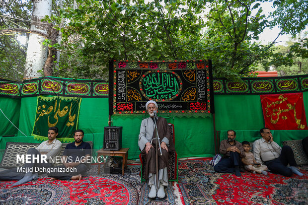 روضه‌خوانی سنتی با عطر گلاب ناب در یزد
