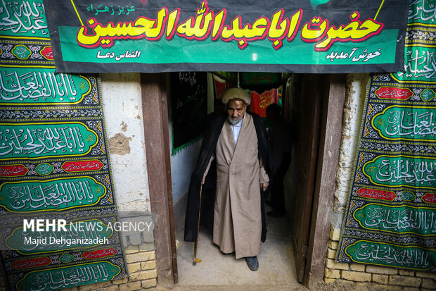 روضه‌خوانی سنتی با عطر گلاب ناب در یزد