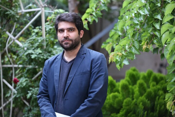 ادامه کار ژورنالیستی با نوشتن کتاب؛ خبرنگار تخصصی محلی از اعراب ندارد ادامه کار ژورنالیستی با نوشتن کتاب؛ خبرنگار تخصصی محلی از اعراب ندارد