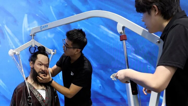 یک روبات فروشی در چین افتتاح شد