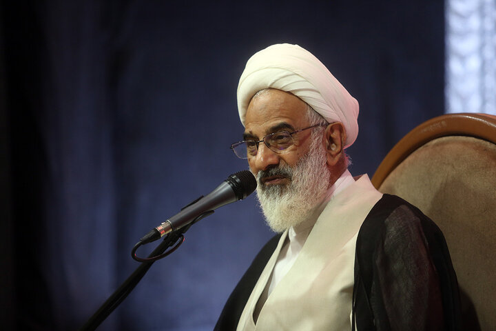 حاجی صادقی: آمریکا خیال تسلیم شدن ایران را به گور خواهد برد حاجی صادقی: آمریکا خیال تسلیم شدن ایران را به گور خواهد برد