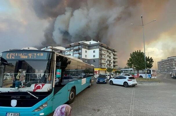 Çanakkale'de yangın giderek büyüyor!
