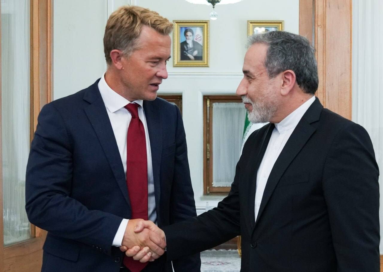 Diplomatic switch?