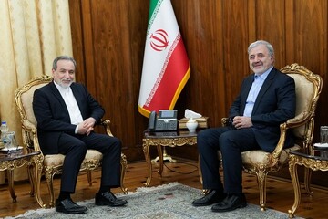 عراقجي يؤكد على تعزيز العلاقات بين ايران والسعودية