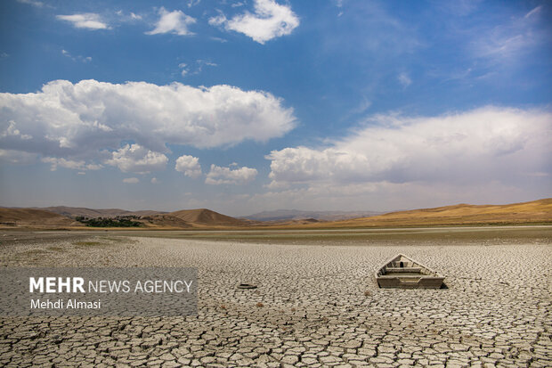 مرگ تدریجی یک دریاچه