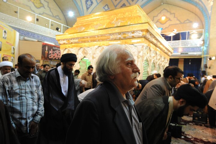 لحظاتی از طراحی ضریح مطهر امام حسین(ع) توسط استاد محمود فرشچیان