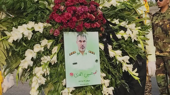 پیکر شهید «حسین احمدی» در دشتستان خاکسپاری شد پیکر شهید «حسین احمدی» در دشتستان خاکسپاری شد