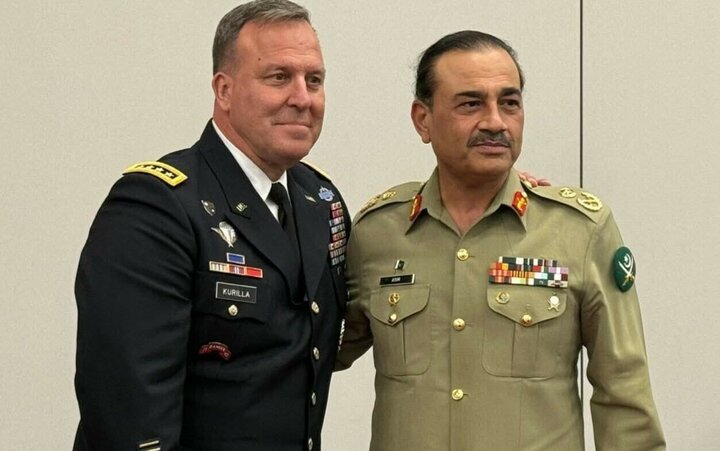 Pakistan Army chief meets CENTCOM Cmdr. on US visit