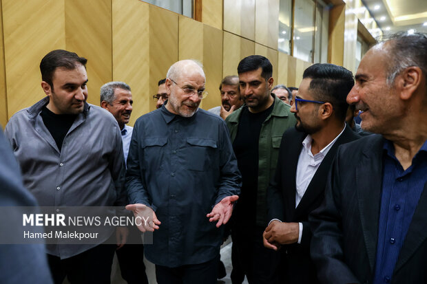 دورهمی صمیمانه خبرنگاران پارلمانی با حضور رئیس مجلس