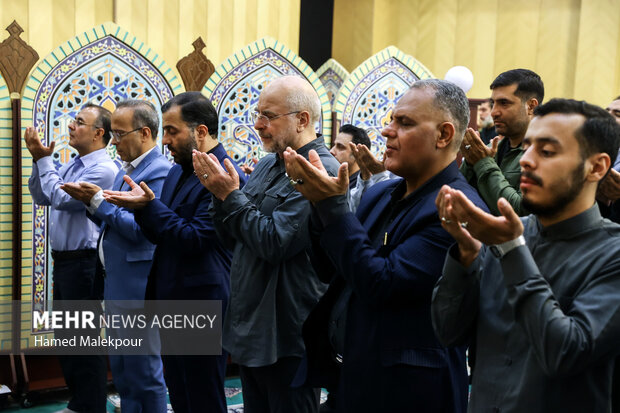 دورهمی صمیمانه خبرنگاران پارلمانی با حضور رئیس مجلس