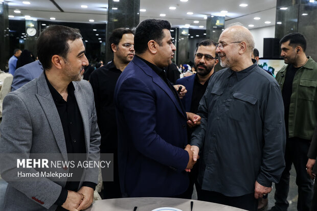 دورهمی صمیمانه خبرنگاران پارلمانی با حضور رئیس مجلس