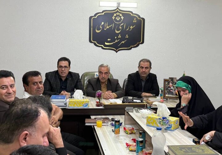 خبرنگاران حلقه واسط مردم و مسئولان برای حل مشکلات شهری هستند