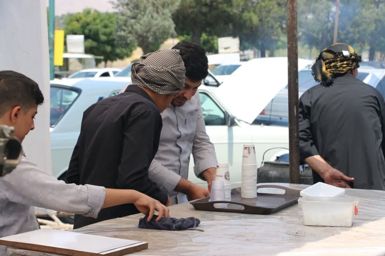 کامیاران، گذرگاه اربعین؛ برکت همدلی در استقبال از زائران حسینی