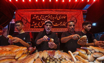 ۲۲ موکب ملایر میزبان زائران اربعین حسینی