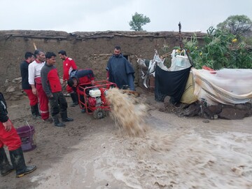 امدادرسانی به ۷۰۰ خانوار آسیب‌دیده از بارندگی و آبگرفتگی در میناب