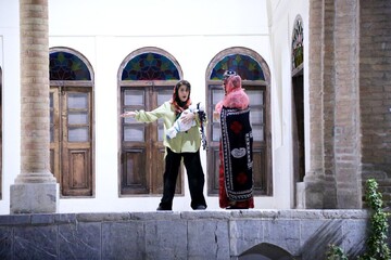 اجرای نمایش «راز تنهاییم تو بودی» در سنندج